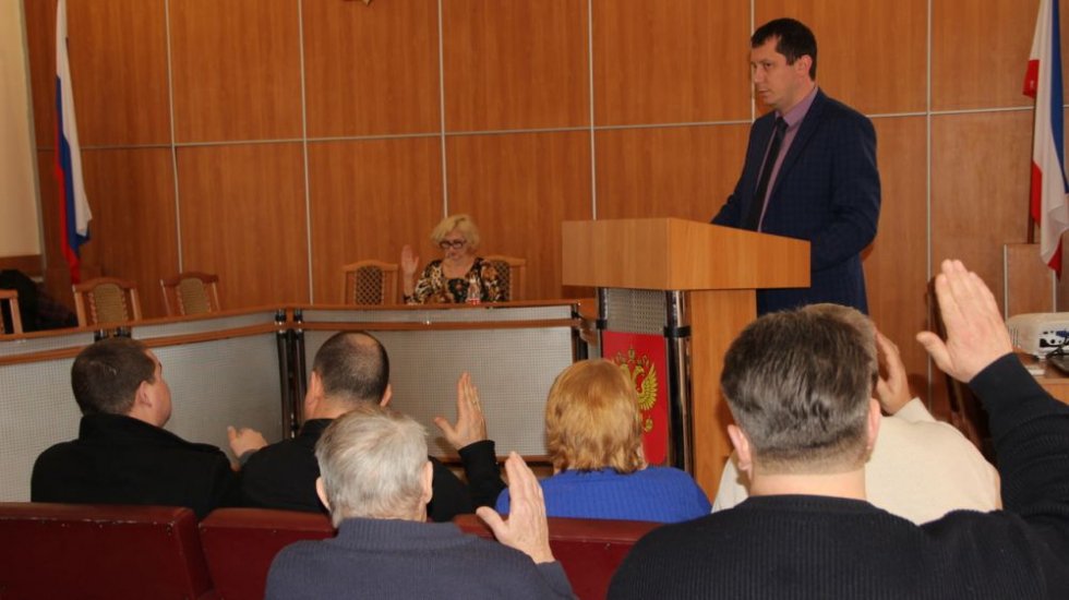 Феодосийские депутаты утвердили состав комиссии конкурса на замещение должности главы администрации города