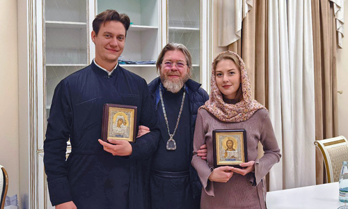 Семинаристы Крыма испрашивают разрешение на брак у самого митрополита
