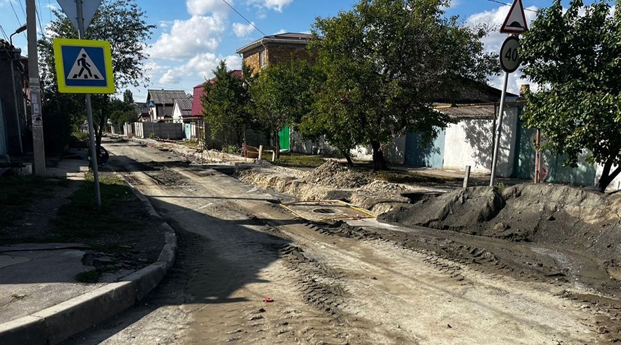 Одну из главных улиц для объезда пробок в Симферополе перекроют на 4 месяца Одну из главных улиц для объезда пробок в Симферополе перекроют на 4 месяца