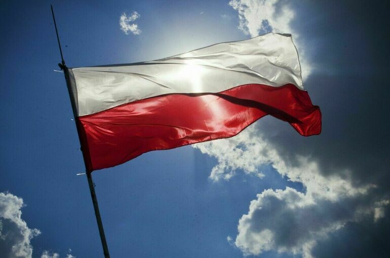 Польские пограничники применили водометы против мигрантов