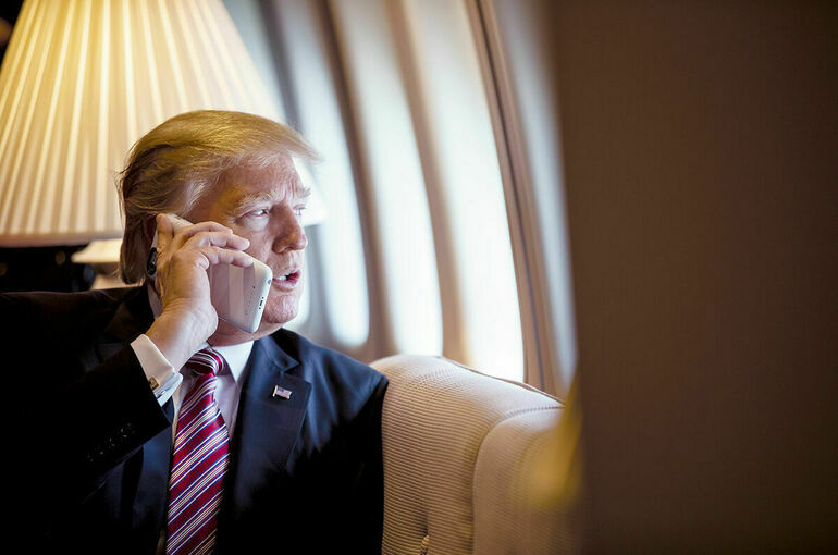 Трамп 19 мая намерен обсудить по телефону с Путиным ситуацию на Украине Трамп 19 мая намерен обсудить по телефону с Путиным ситуацию на Украине