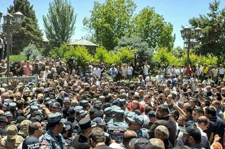 СК Армении возбудил дело по факту препятствования задержанию архиепископа СК Армении возбудил дело по факту препятствования задержанию архиепископа