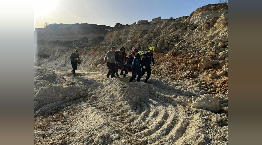 Мотоциклист выжил после падения с 30 метров в карьер Мотоциклист выжил после падения с 30 метров в карьер