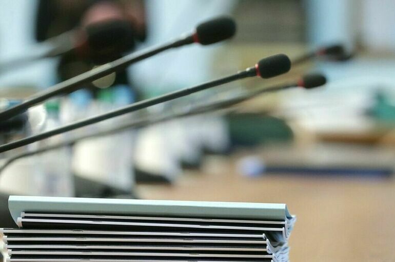 Парламент Киргизии проголосовал за досрочный самороспуск