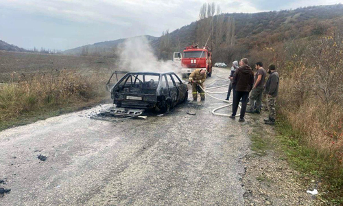 Выяснилось, что «Жигули» горят ярко и быстро