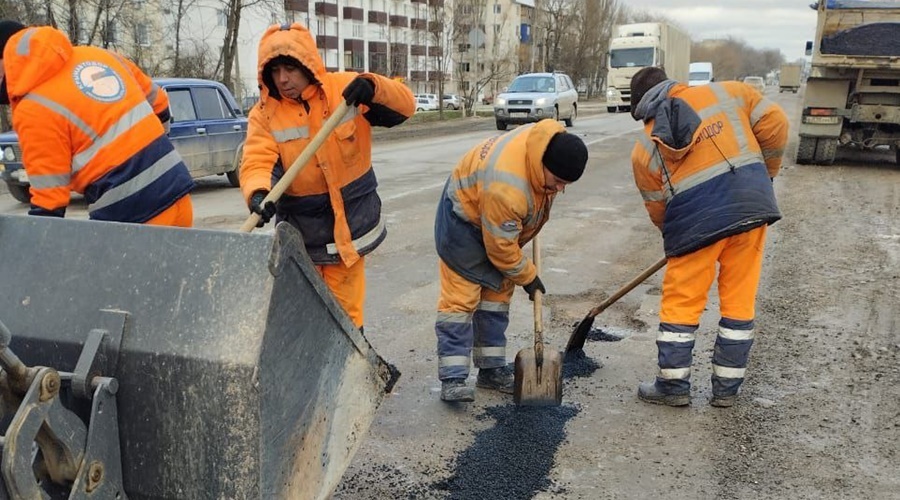 Трассу Симферополь – Джанкой до передачи в федеральную собственность будут ремонтировать ямочно