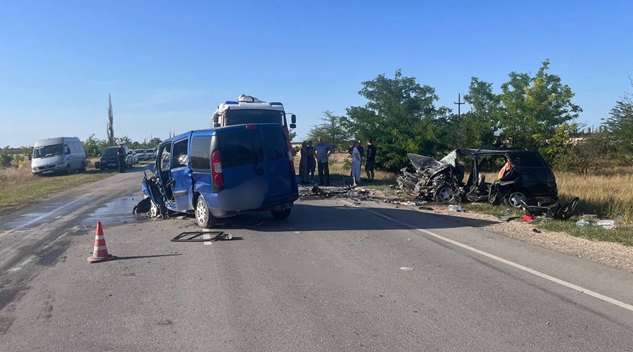 Два человека погибли в ДТП в Крыму Два человека погибли в ДТП в Крыму