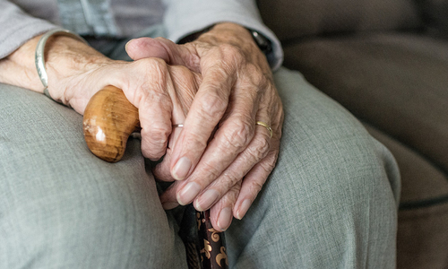 Губернатор Севастополя возмущен, что людям плевать на 86-летнюю соседку