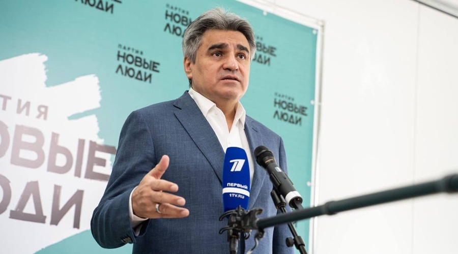 Лидер «Новых людей» предложил дать право крымчанам оценивать мэров