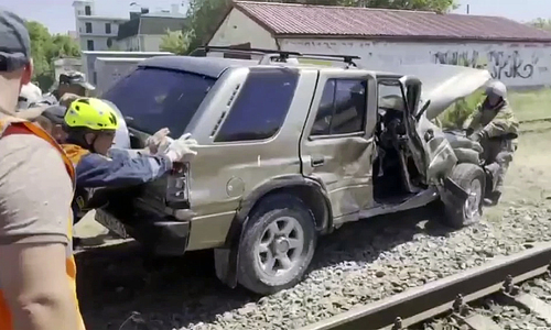 Прощёлкав приближение поезда, водитель пытался уклониться от столкновения