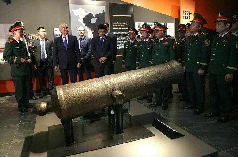 Володин посетил Музей военной истории Вьетнама