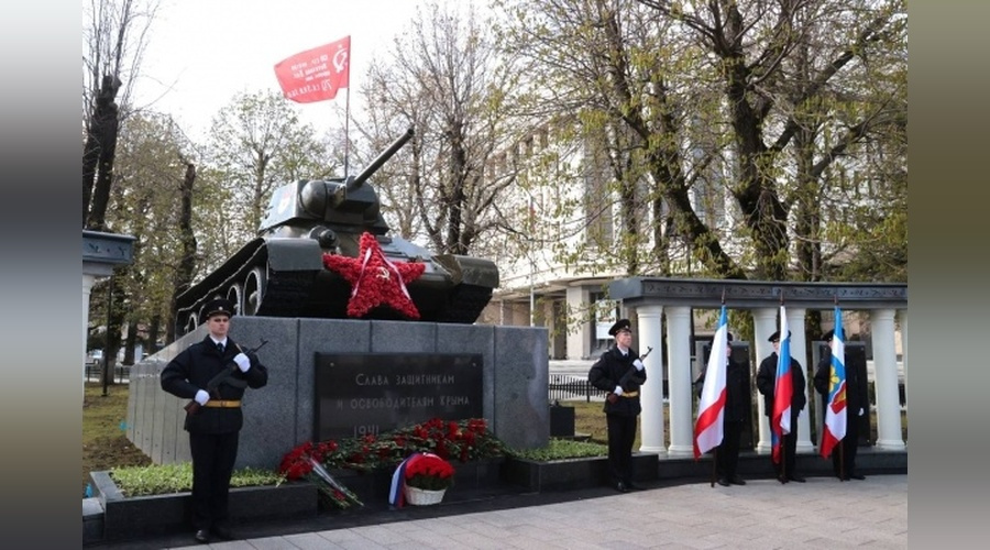 В Симферополе почтили годовщину освобождения города от нацистской оккупации В Симферополе почтили годовщину освобождения города от нацистской оккупации