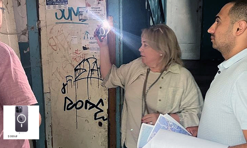 Мэр Ялты освещает подъезды многоэтажек «Айфоном»