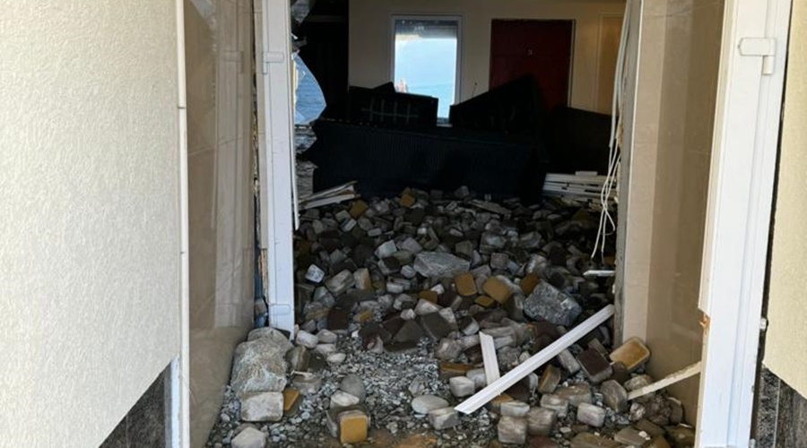 Власти выплатят крымчанам компенсации за пострадавшее от шторма имущество