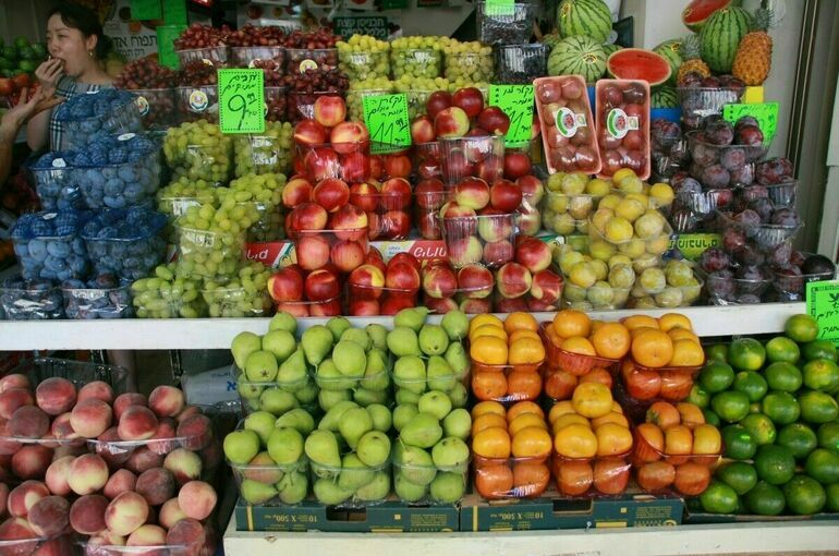 В Израиле население массово скупает продукты в магазинах