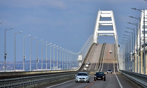 Туристов из Крыма приглашают к Крымскому мосту