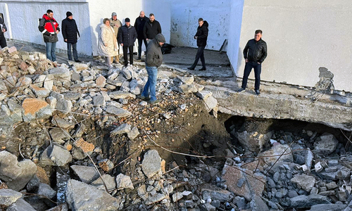 Мэр Ялты винит в разрушениях шторм и Киев