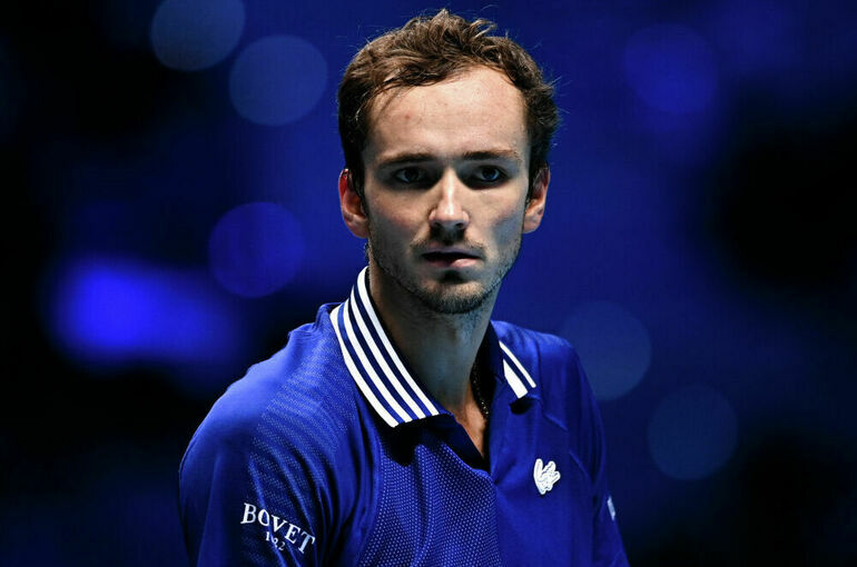 Российский теннисит Даниил Медведев не смог выйти в финал итогового турнира ATP