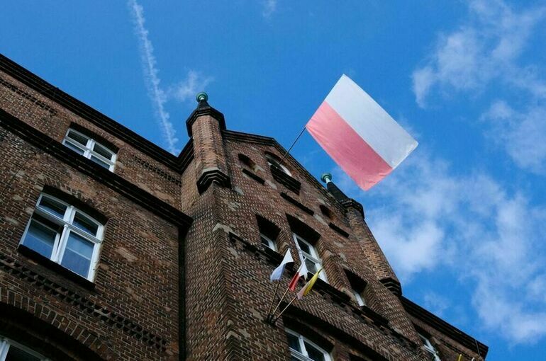 Президент Польши предложил приравнять бандеровскую символику к нацистской