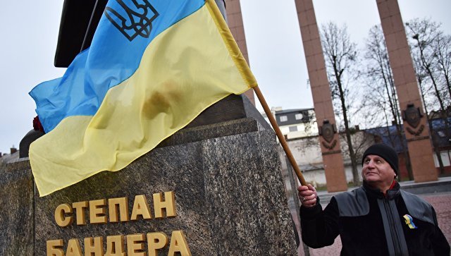 На Украине решили поставить памятник Бандере поближе к Москве