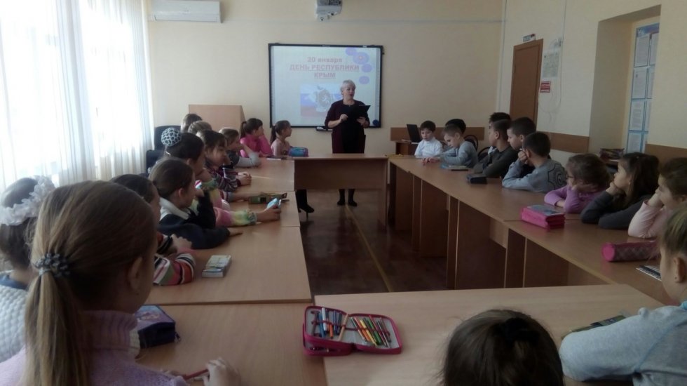 В «Центре детского творчества» Феодосии начала работу летняя площадка «Наш Крым»