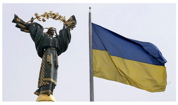 Депутаты, сенаторы, сотни компаний: Украина ввела новые санкции из-за Крыма