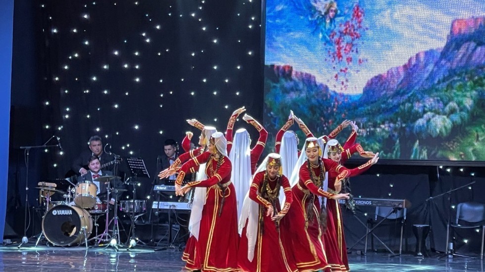 Минкульт РК: 80-летний юбилей отметил Крымскотатарский ансамбль песни и танца «Хайтарма»