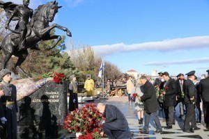 Набережную Феодосии украсил памятник генералу Котляревскому