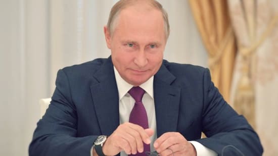С родными и друзьями: в Кремле рассказали, как Путин отметит день рождения