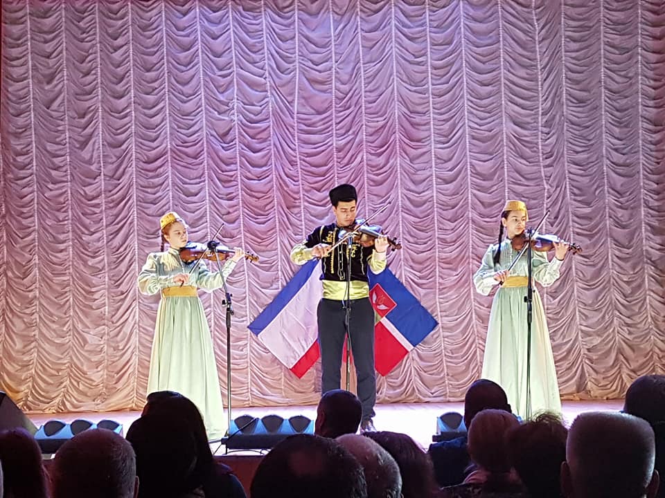 В коктебельском ДК прошел концерт ко Дню Республики Крым 2