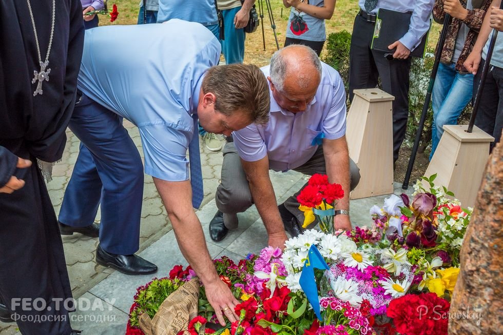 В Феодосии почтили память жертв депортации крымских татар #10876