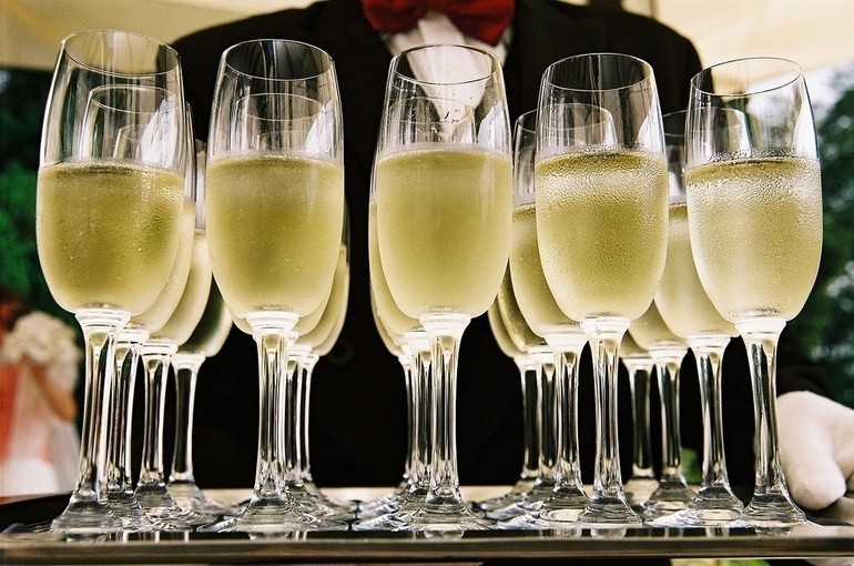В Союзе виноделов разъяснили, что можно называть шампанским
