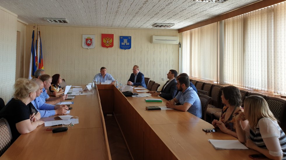Евгений Кабанов провел встречу с представителями инициативных групп дольщиков, пострадавших от действий недобросовестного застройщика