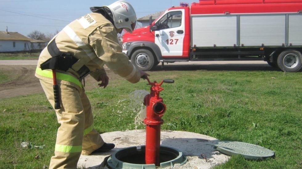 МЧС РК: Огнеборцы проверяют исправность источников противопожарного водоснабжения в зонах своей ответственности