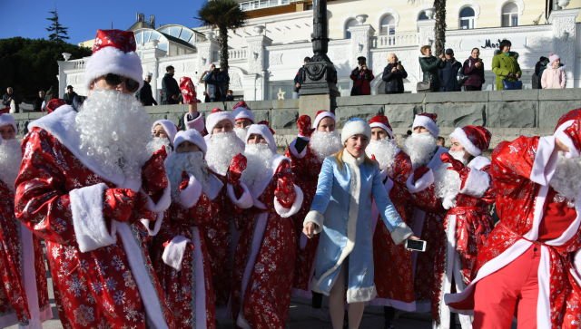 Как проходил Мороз-парад в Ялте - видео