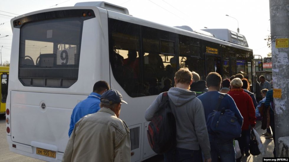 Новые контракты с перевозчиками позволят улучшить работу общественного транспорта в Ялте – администрация