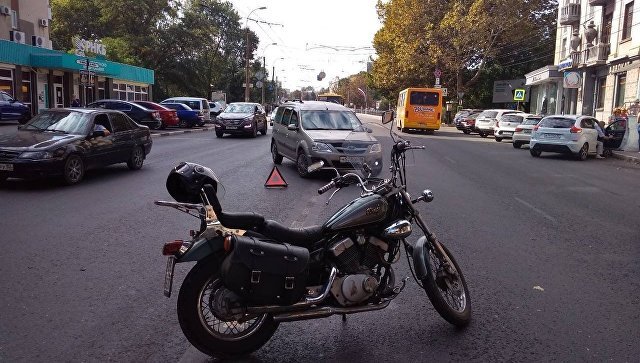 Глухая пробка в центре столицы Крыма: сбили мотоциклиста