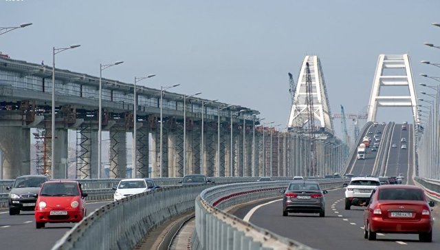 Рекорды трафика: по Крымскому мосту в 2018-м проехали более 3,5 млн машин
