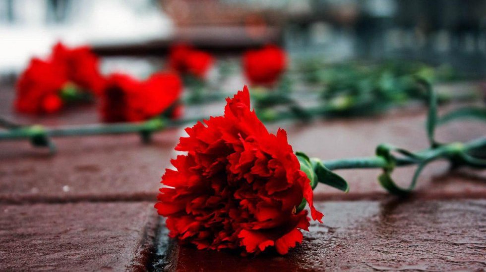 В Керчи на площади им. Ленина состоится церемония прощания с погибшими в результате трагедии в Керченском политехническом колледже