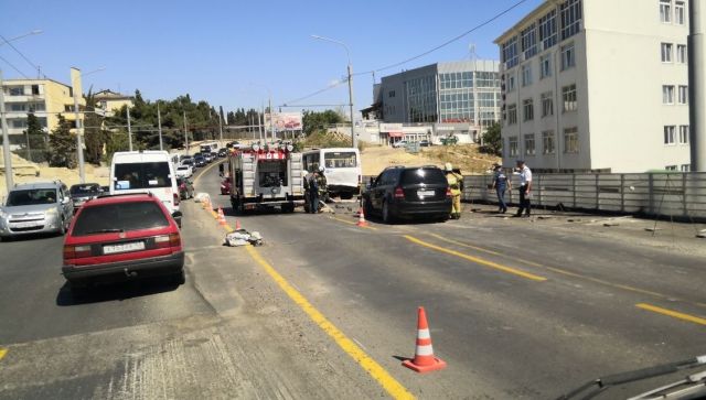 В Севастополе в ДТП с автобусом пострадали 14 человек