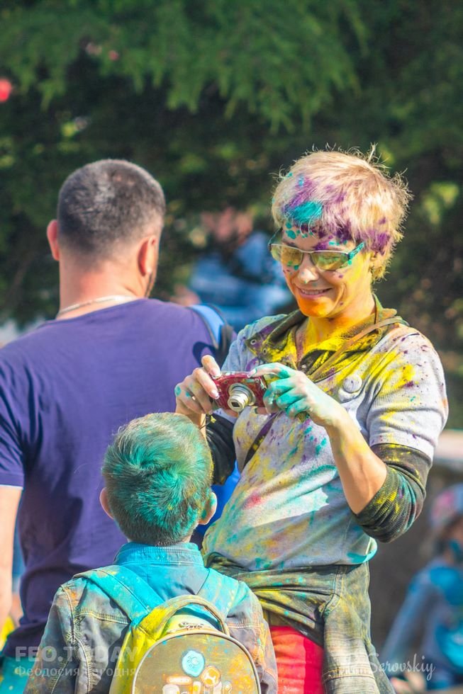 Фестиваль красок в Феодосии, май 2018 #11069