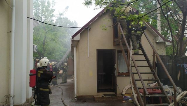 В Севастополе горел храм: эвакуировали взрослых и детей