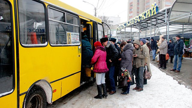 В Крыму водитель маршрутки пытался вышвырнуть пьяного льготника