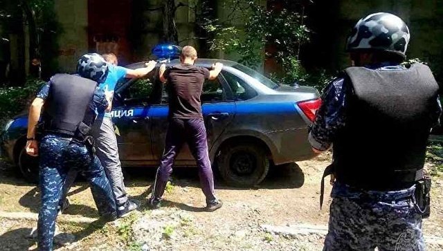 В Крыму дагестанцы пытались в чемоданах вынести телевизоры из гипермаркета