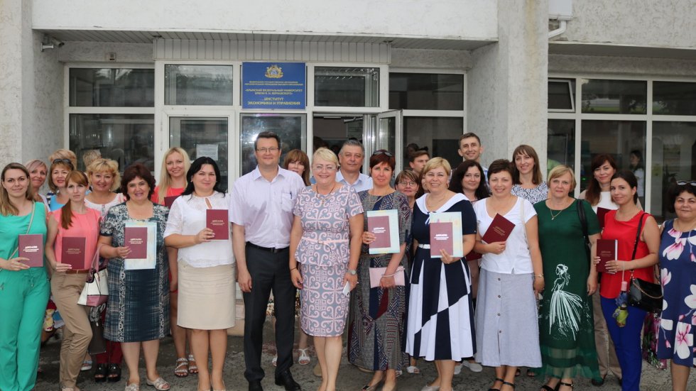 Около 1100 государственных и муниципальных служащих республики достойно прошли переподготовку по программе дополнительного профессионального образования – Ирина Кивико