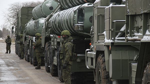 Тренировка военных в Крыму: дивизион С-400 развернул пусковые установки