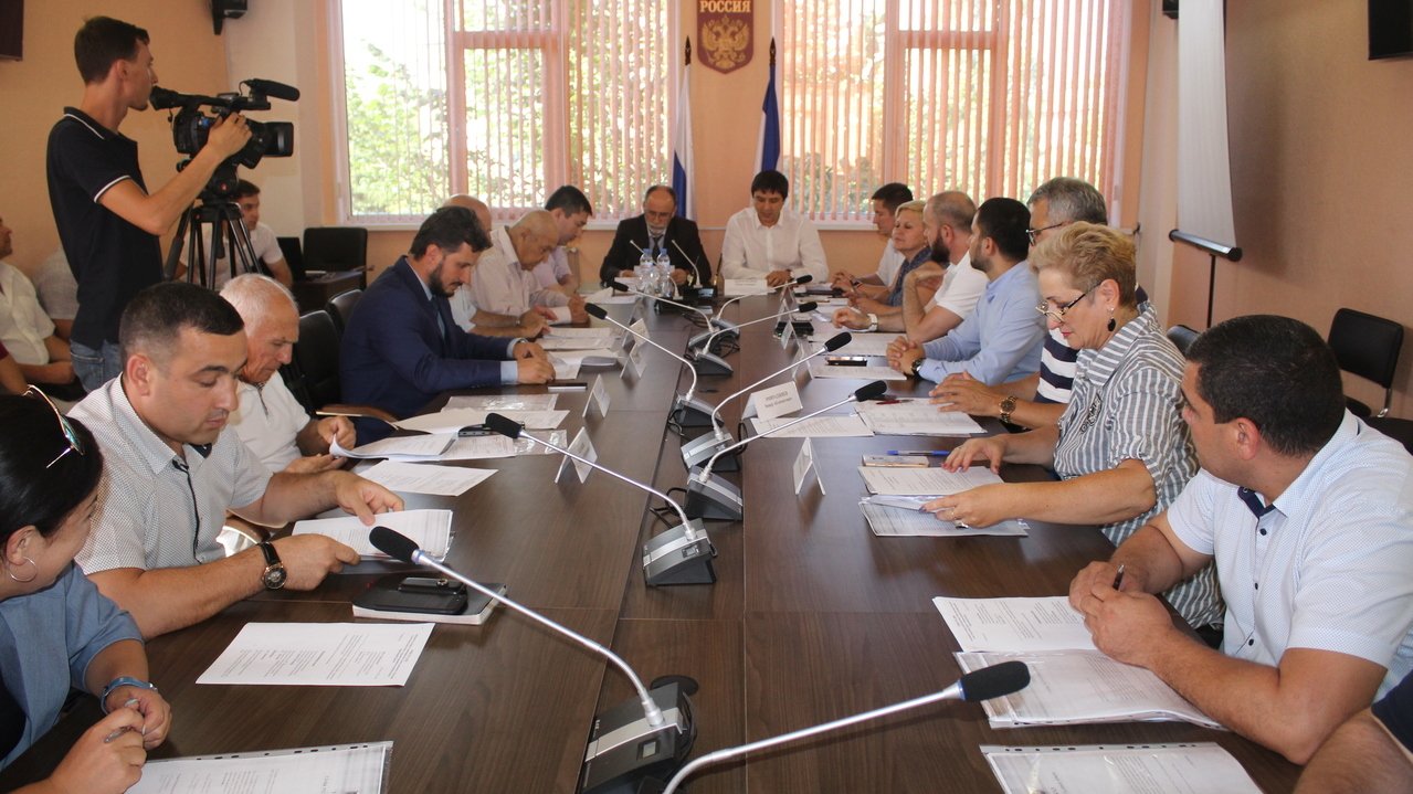 Совет крымских татар при Главе Республики начал активную работу с муниципалитетами