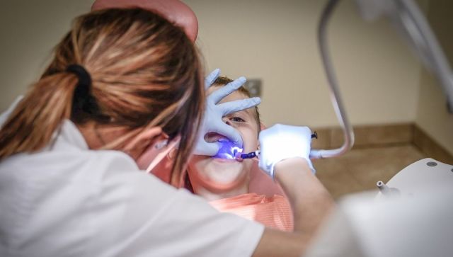 В Крыму ребенок попал в больницу с иглой в желудке после лечения зуба