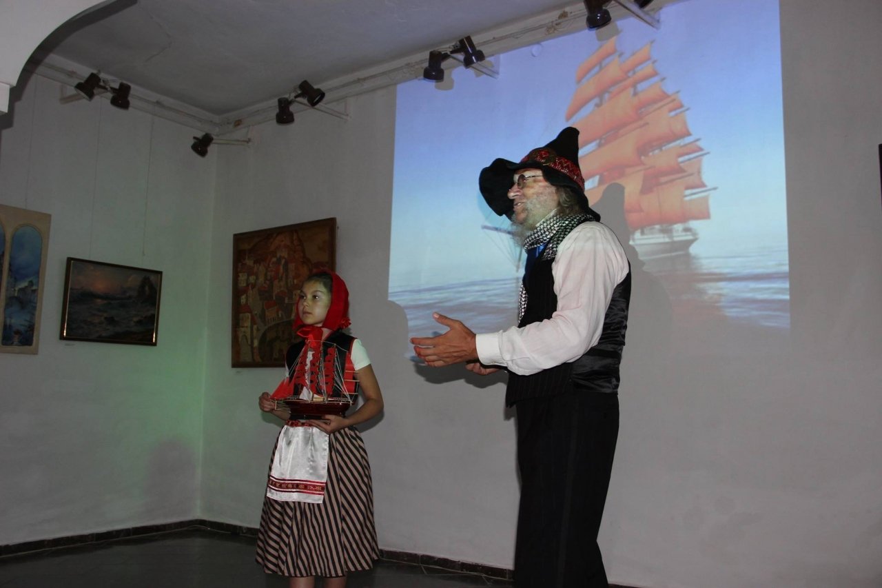 Фото открытия выставки «Море и любовь не терпят педантов» в Феодосии #1140