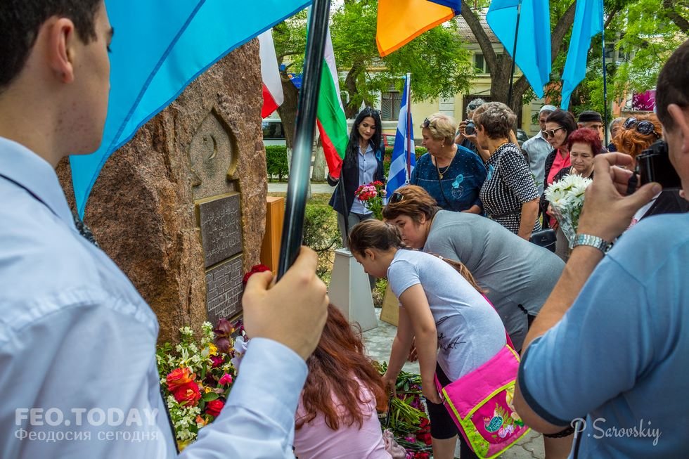 В Феодосии почтили память жертв депортации крымских татар #10877